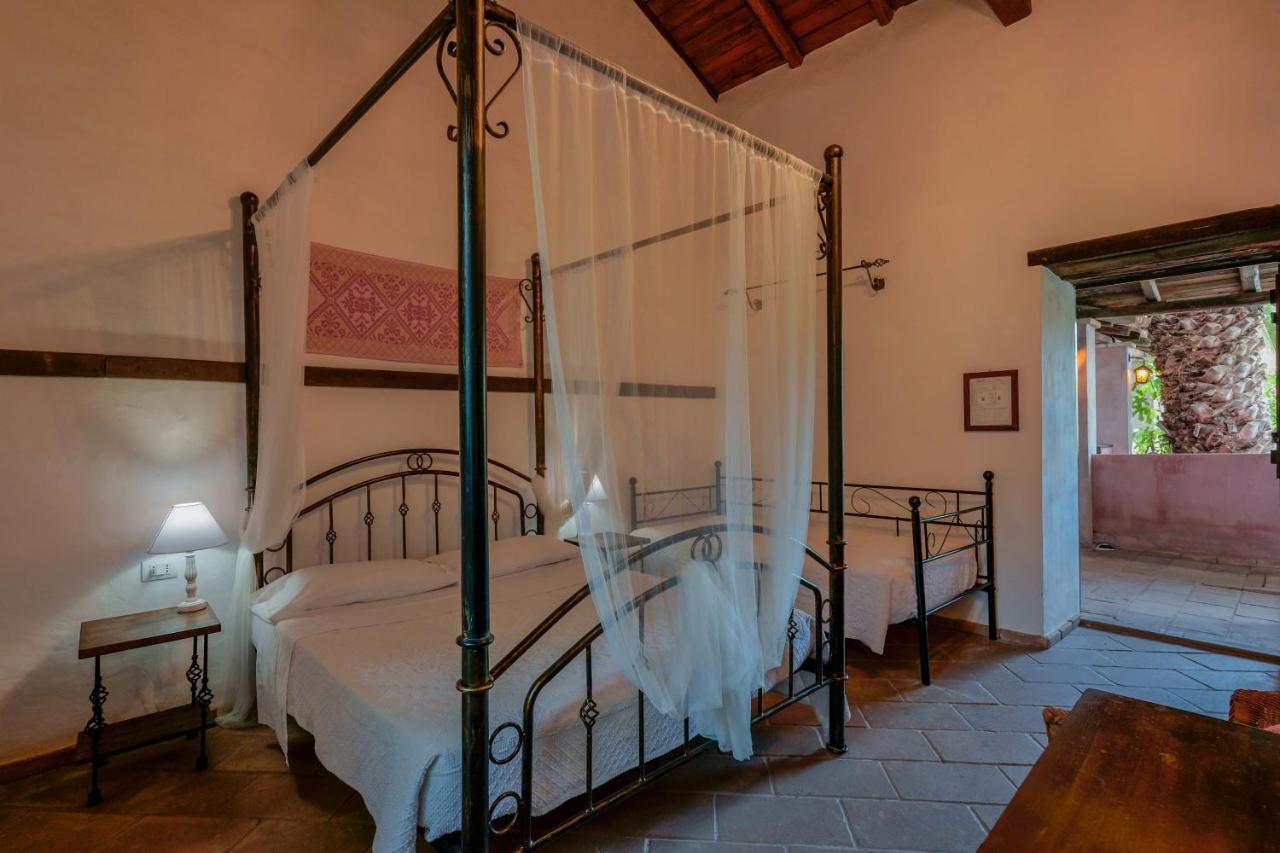 Il Monastero Hotel Geremeas Exterior photo