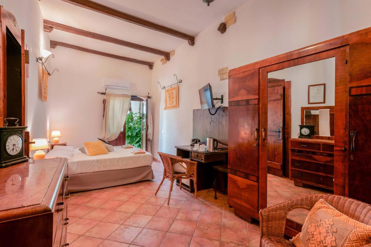 Il Monastero Hotel Geremeas Exterior photo