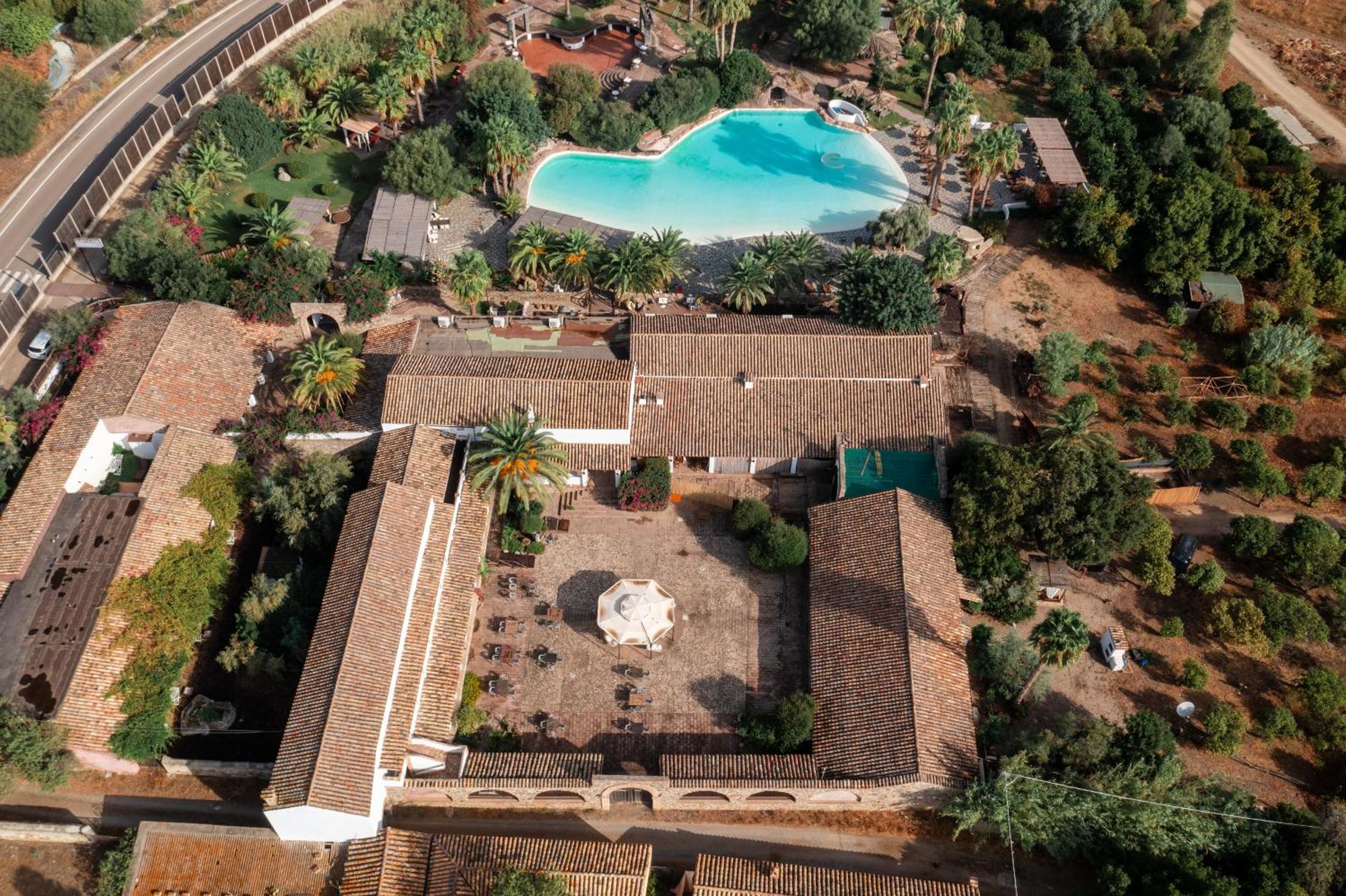 Il Monastero Hotel Geremeas Exterior photo
